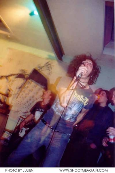 The Now Denial à Liège (Squat La Fäctory), le 15-02-2003, par Julien — 7 sur 8